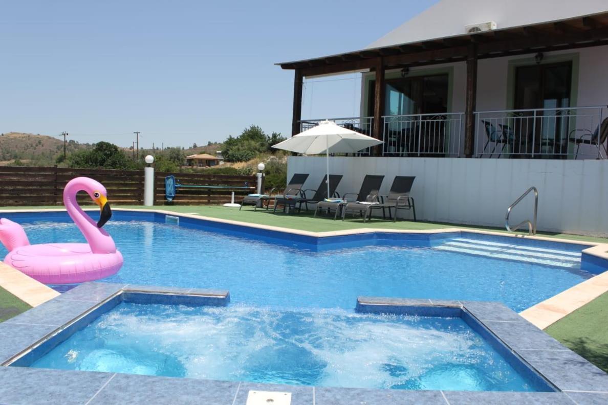 Yiannos House Villa Evrykhou ภายนอก รูปภาพ
