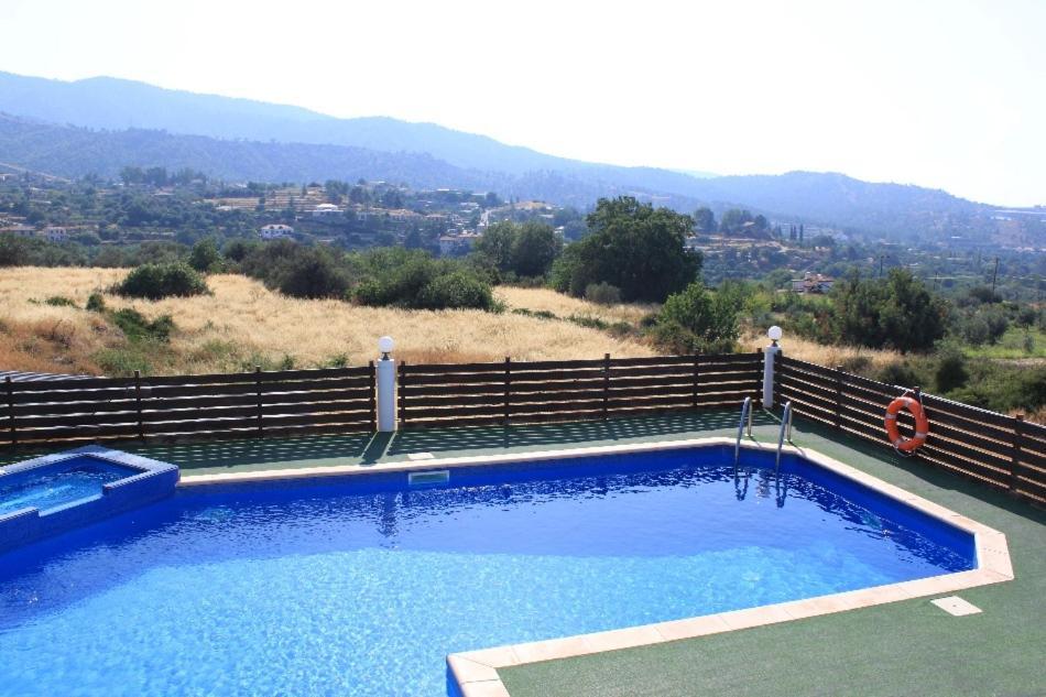 Yiannos House Villa Evrykhou ภายนอก รูปภาพ