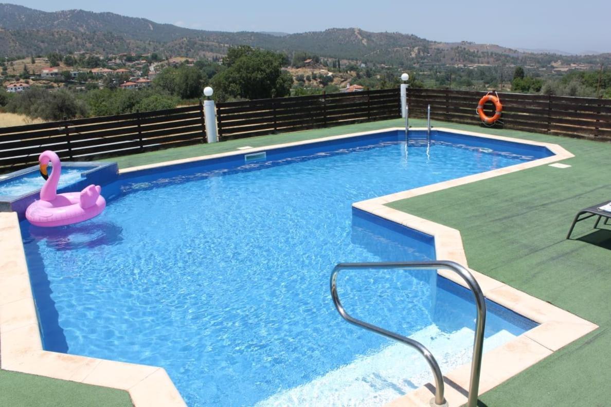 Yiannos House Villa Evrykhou ภายนอก รูปภาพ